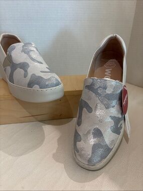 Wondersfly Women's Slip-On Glitter Camouflage Sneakers - Silver/White